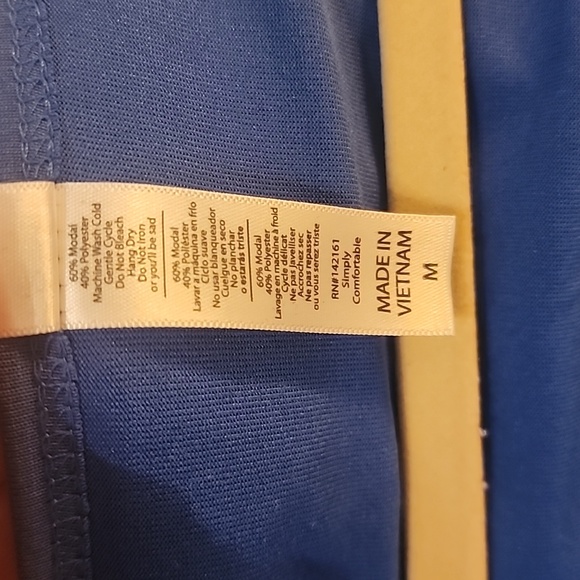 LuLaRoe Classic T M - Picture 3 of 3